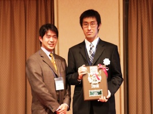 伊藤 功 氏(右)