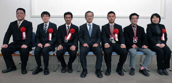 左から、杉浦氏、浅見氏、Kittiwit氏、家所長、宮田氏、野澤氏、鷺山氏